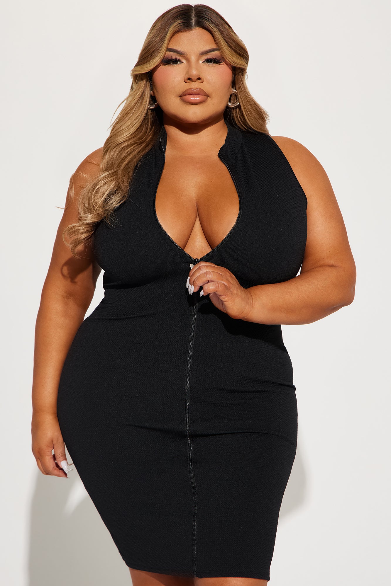 Zoey Textured Midi Dress - Black - Image 5