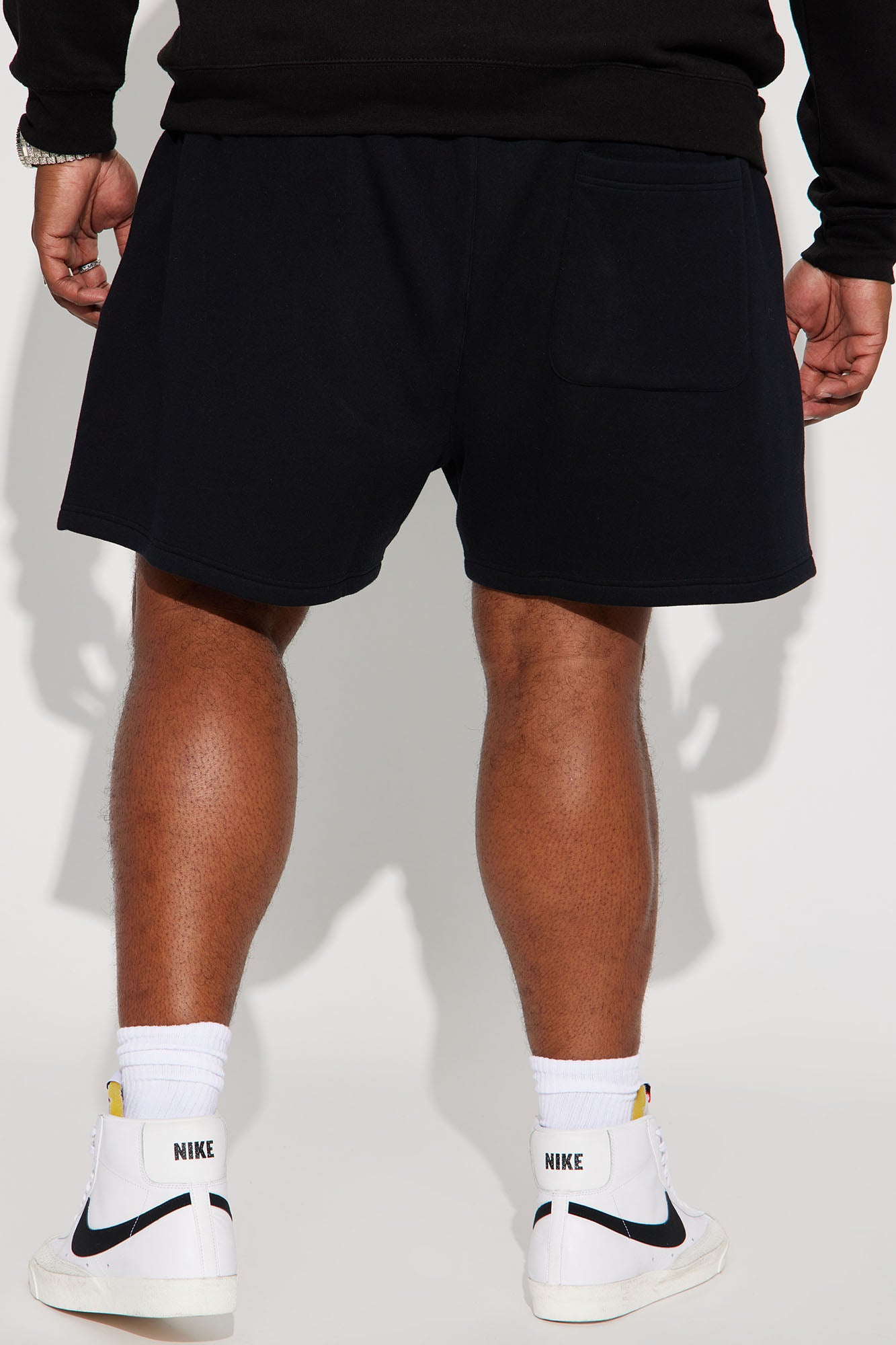 Tyson Oversize Heavyweight Sweat Shorts - Black - Image 11