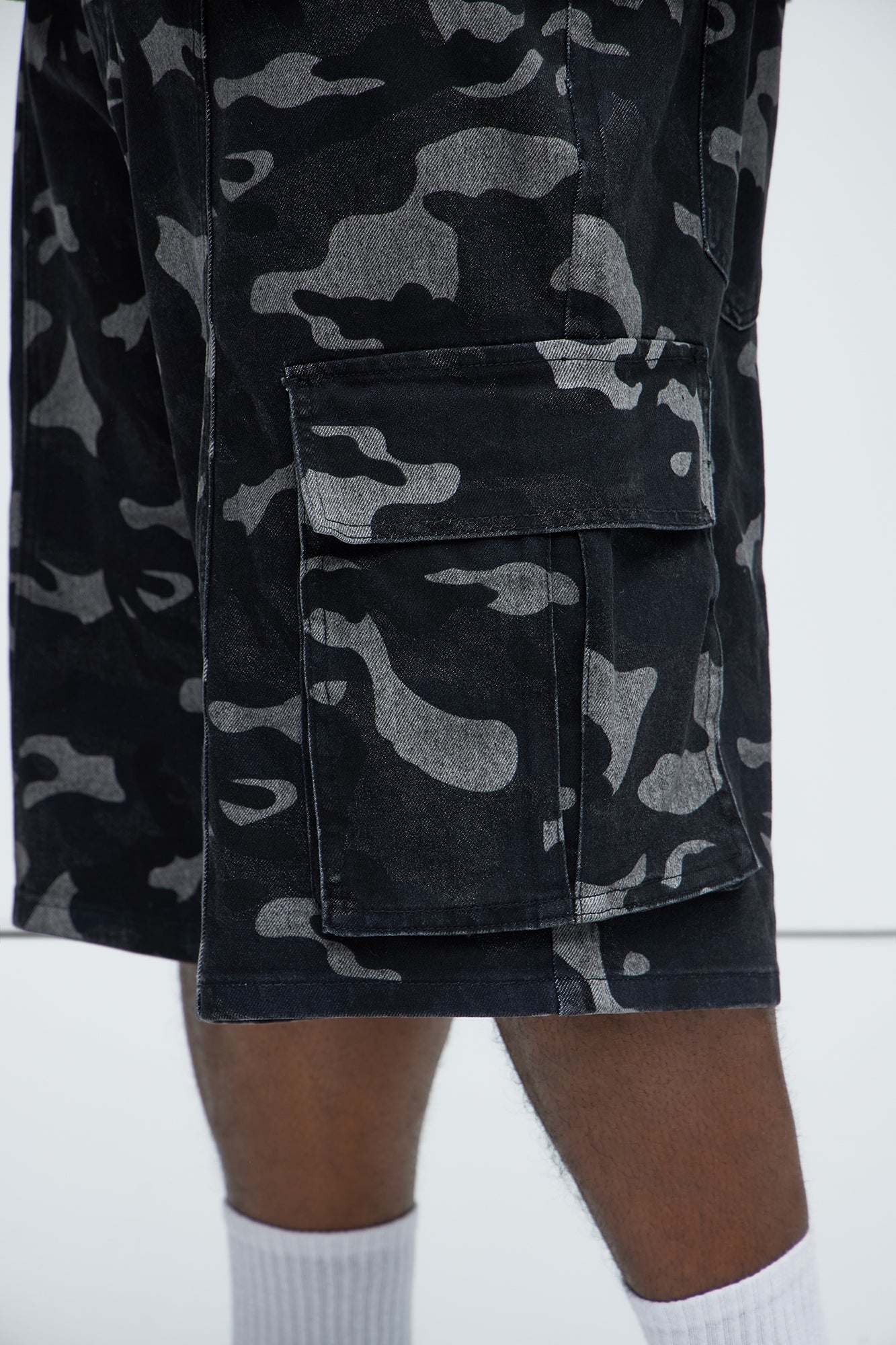 Cargo Camo Baggy Denim Shorts - Black/combo - Image 8