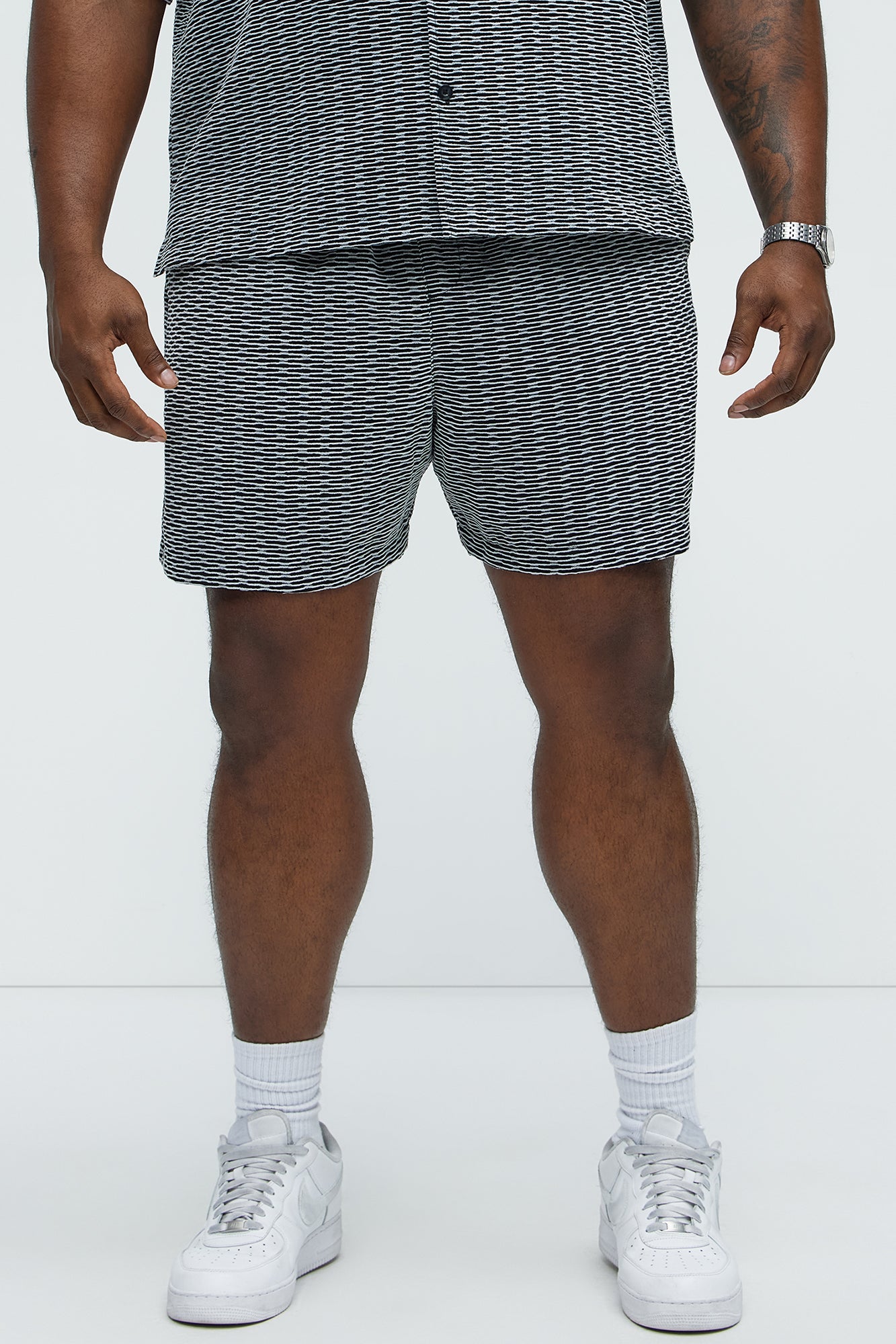 Textured Chenille Pattern Shorts - Black/White - Image 6