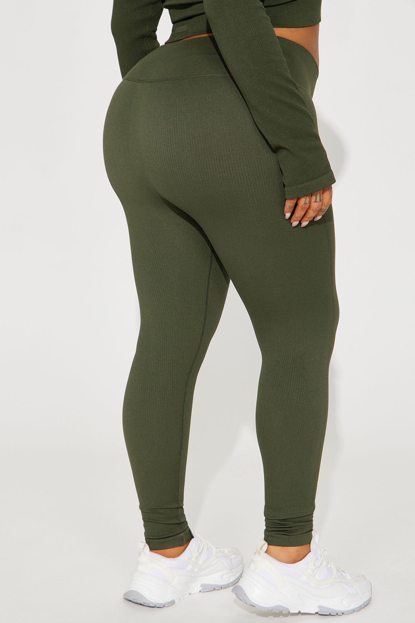 Fighter Ribbed Active Legging In Infinity Seamless - Olive - Image 6