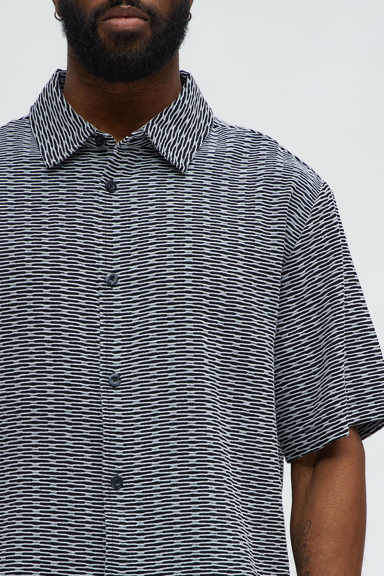 Textured Chenille Pattern Button Up Shirt - Black/White - Image 3