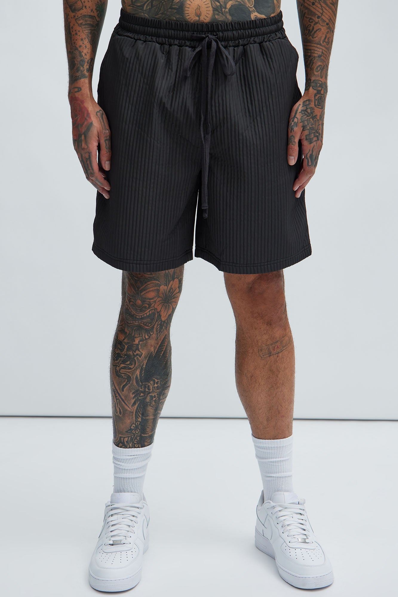 Santiago Relaxed Shorts - Black - Image 4