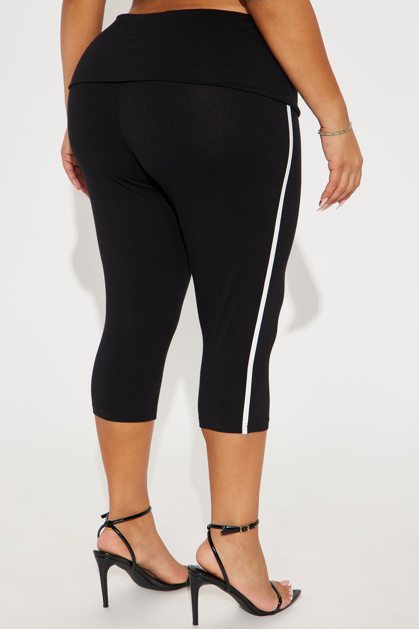 What Attitude Foldover Waistband Capri Legging - Black/White - Image 6