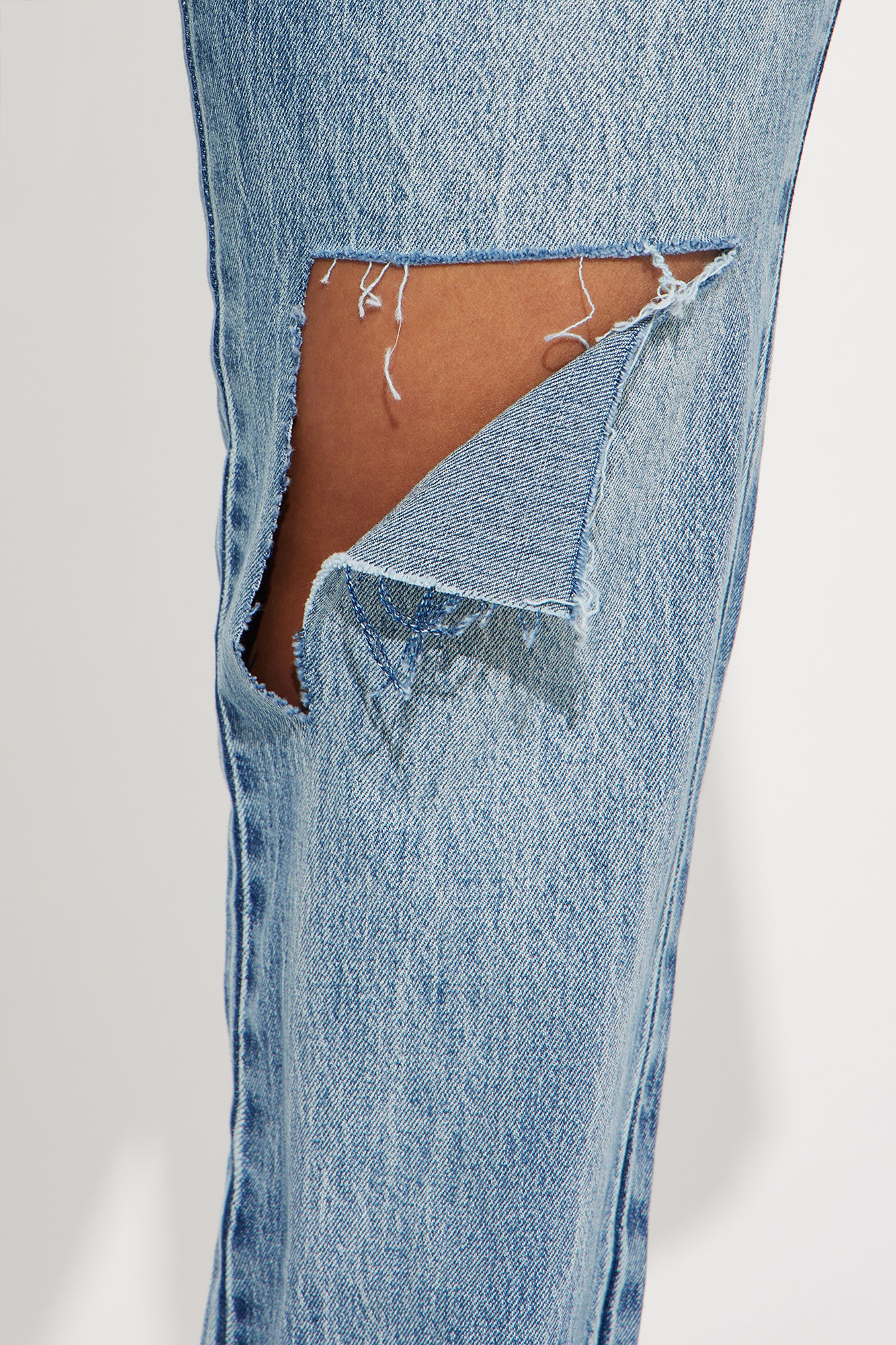 Catching Your Eye Stretch Straight Leg Jeans - Light Wash - Image 3