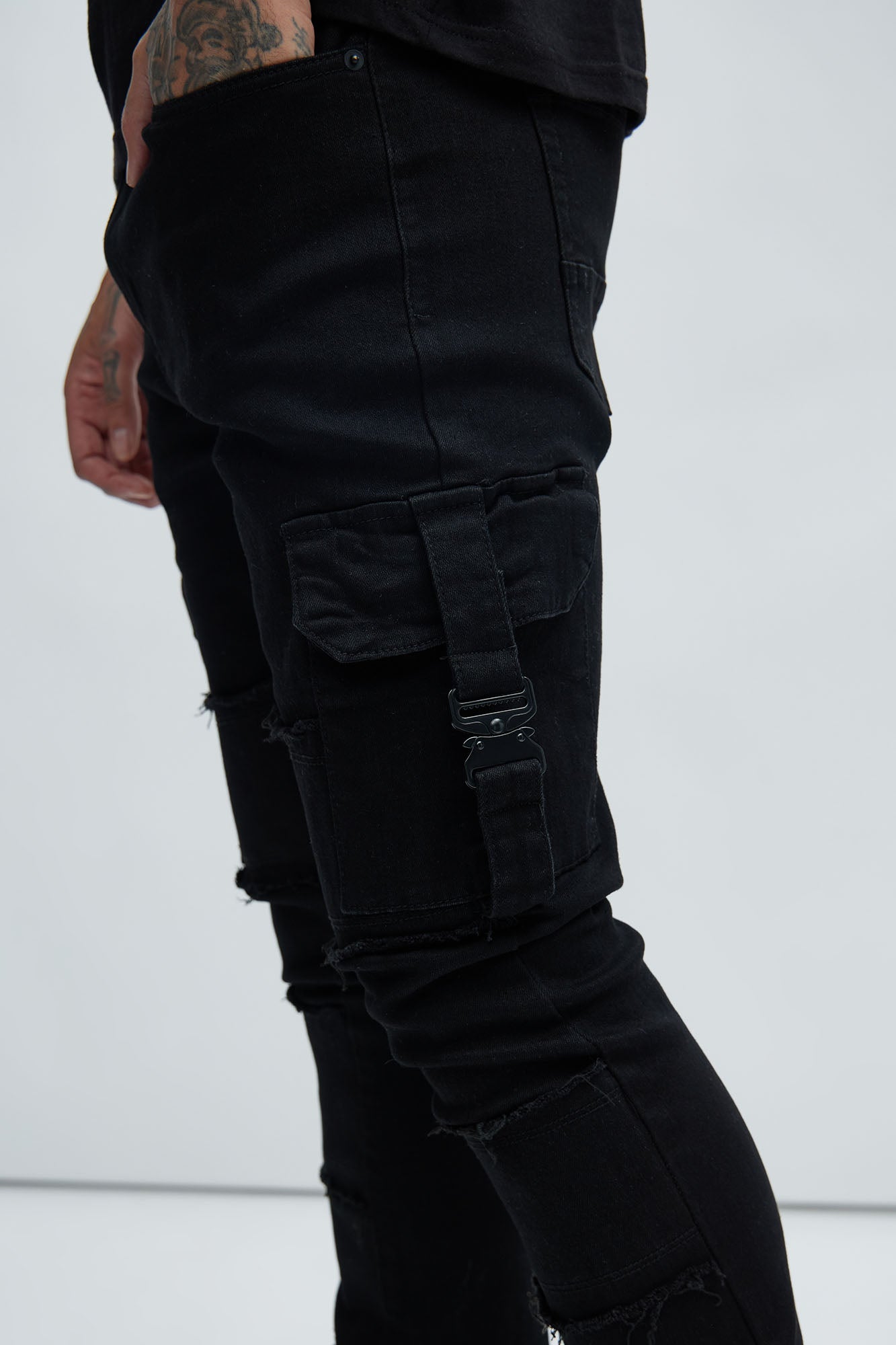 Lined Fray Cargo Flare Jeans - Black - Image 4