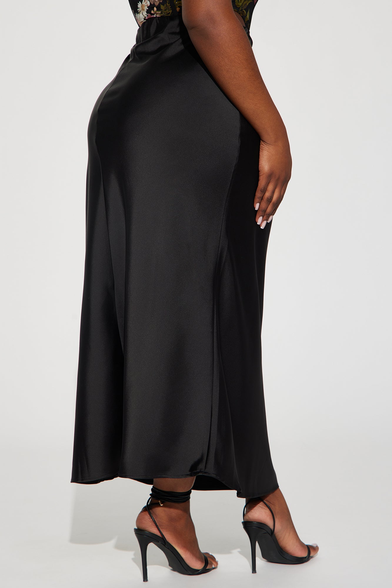 Brunch to GNO Satin Maxi Skirt - Black - Image 7