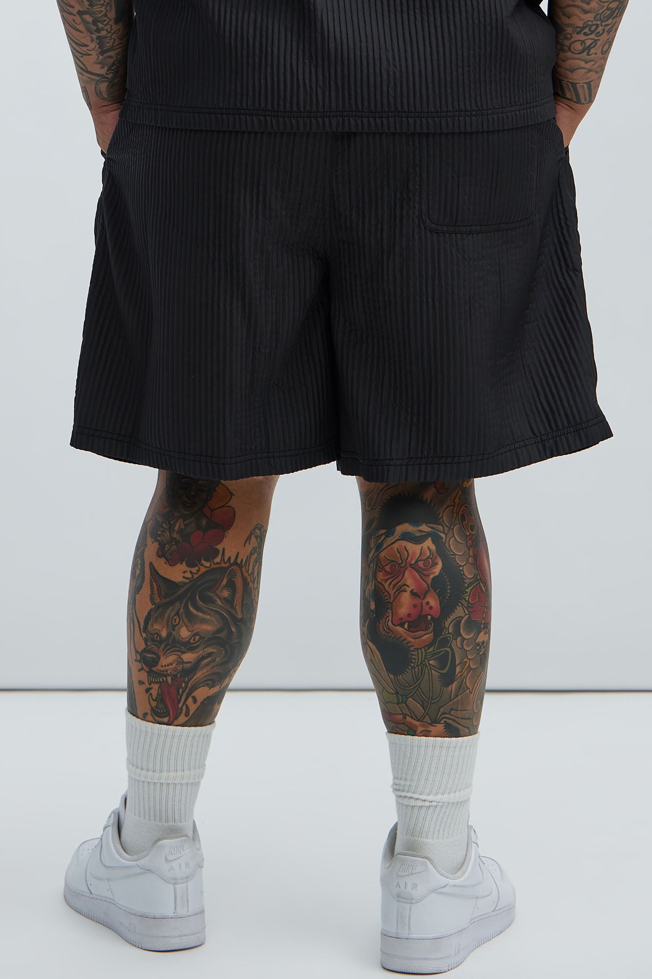 Santiago Relaxed Shorts - Black - Image 9