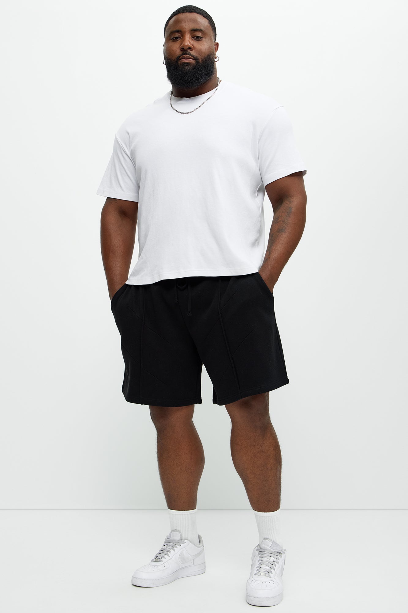 Tyson Dreaming Sweatshorts - Black - Image 4