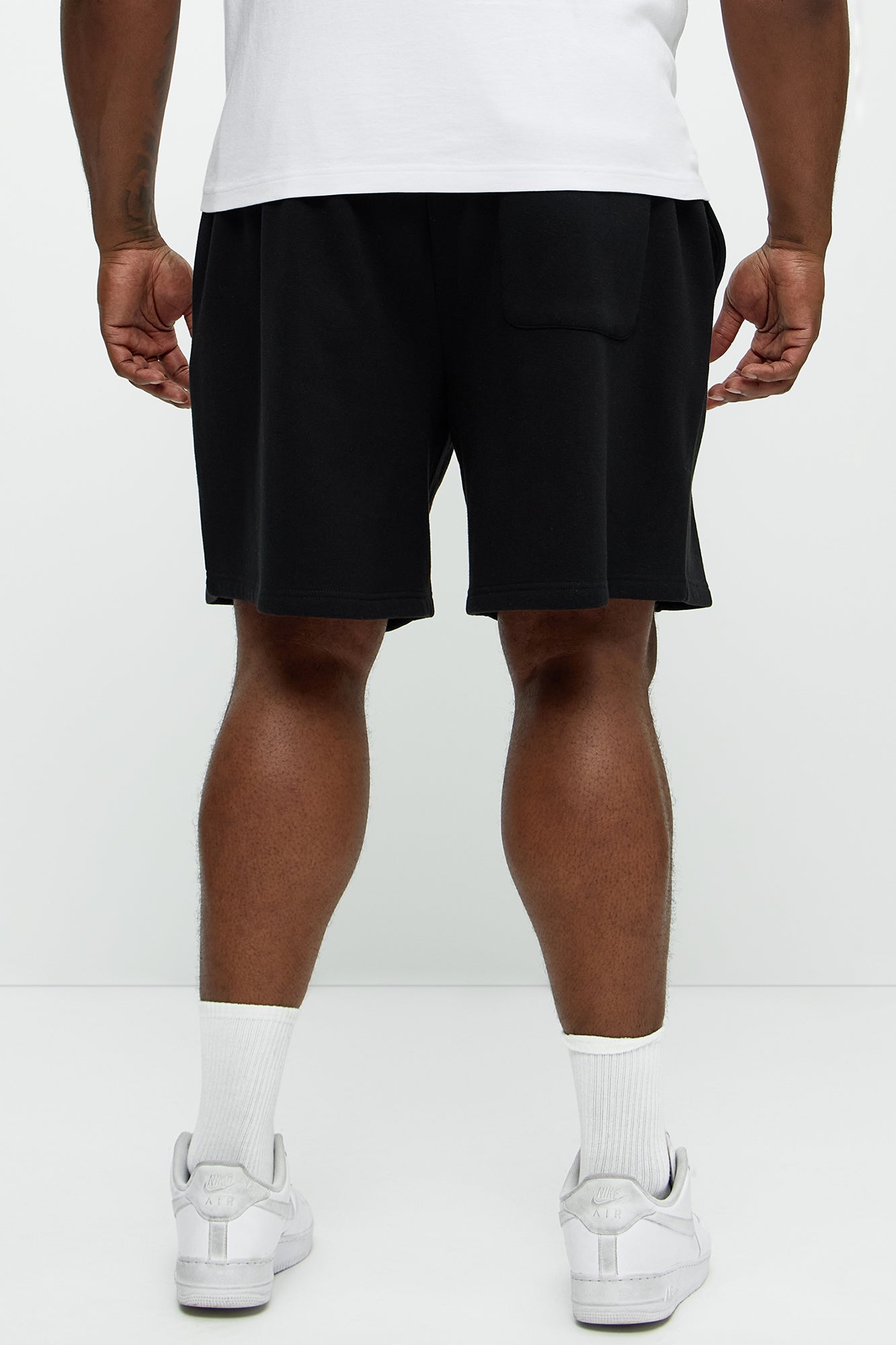 Tyson Dreaming Sweatshorts - Black - Image 7