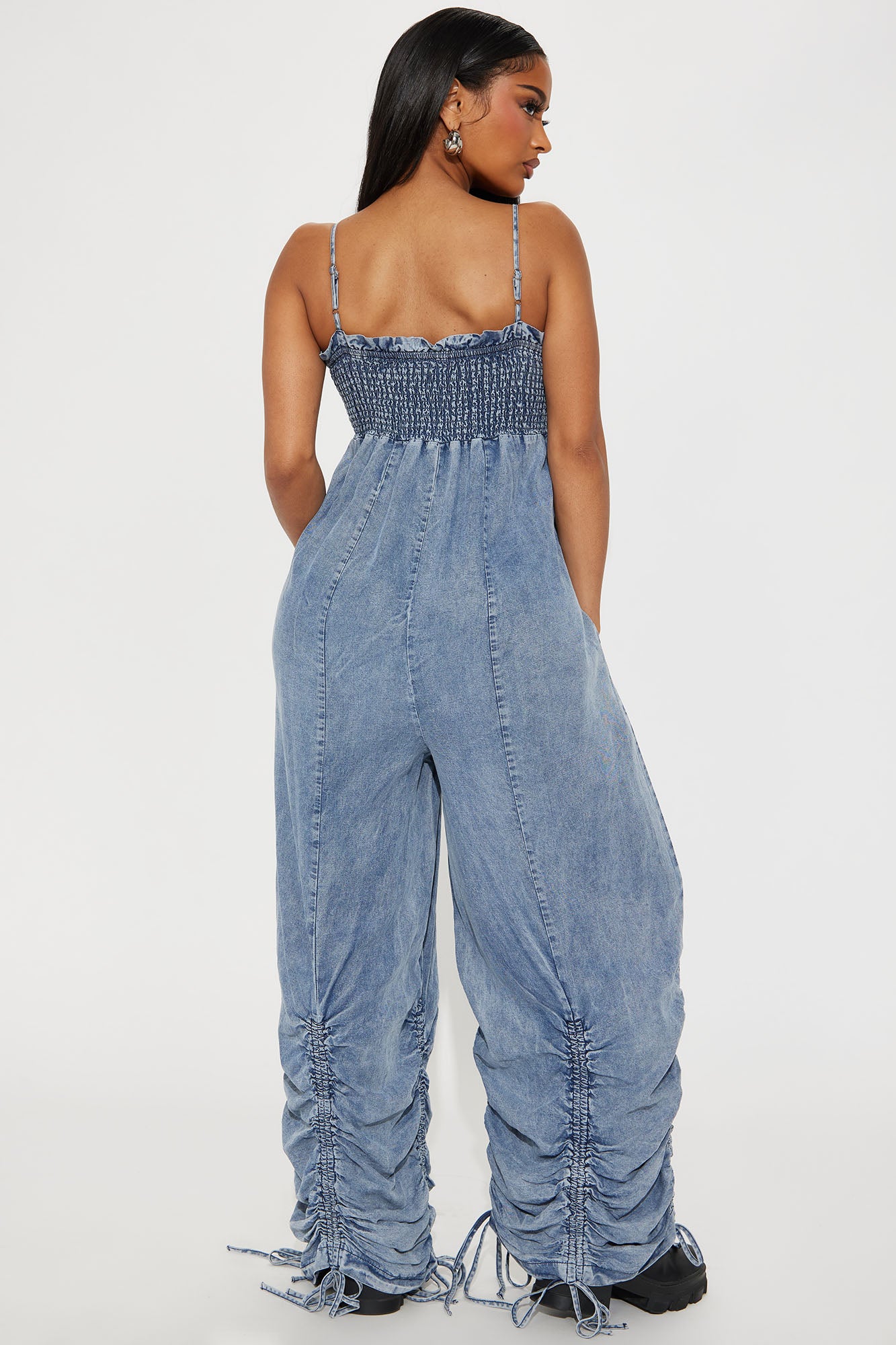 Vera Chambray Jumpsuit - Medium Wash - Image 3