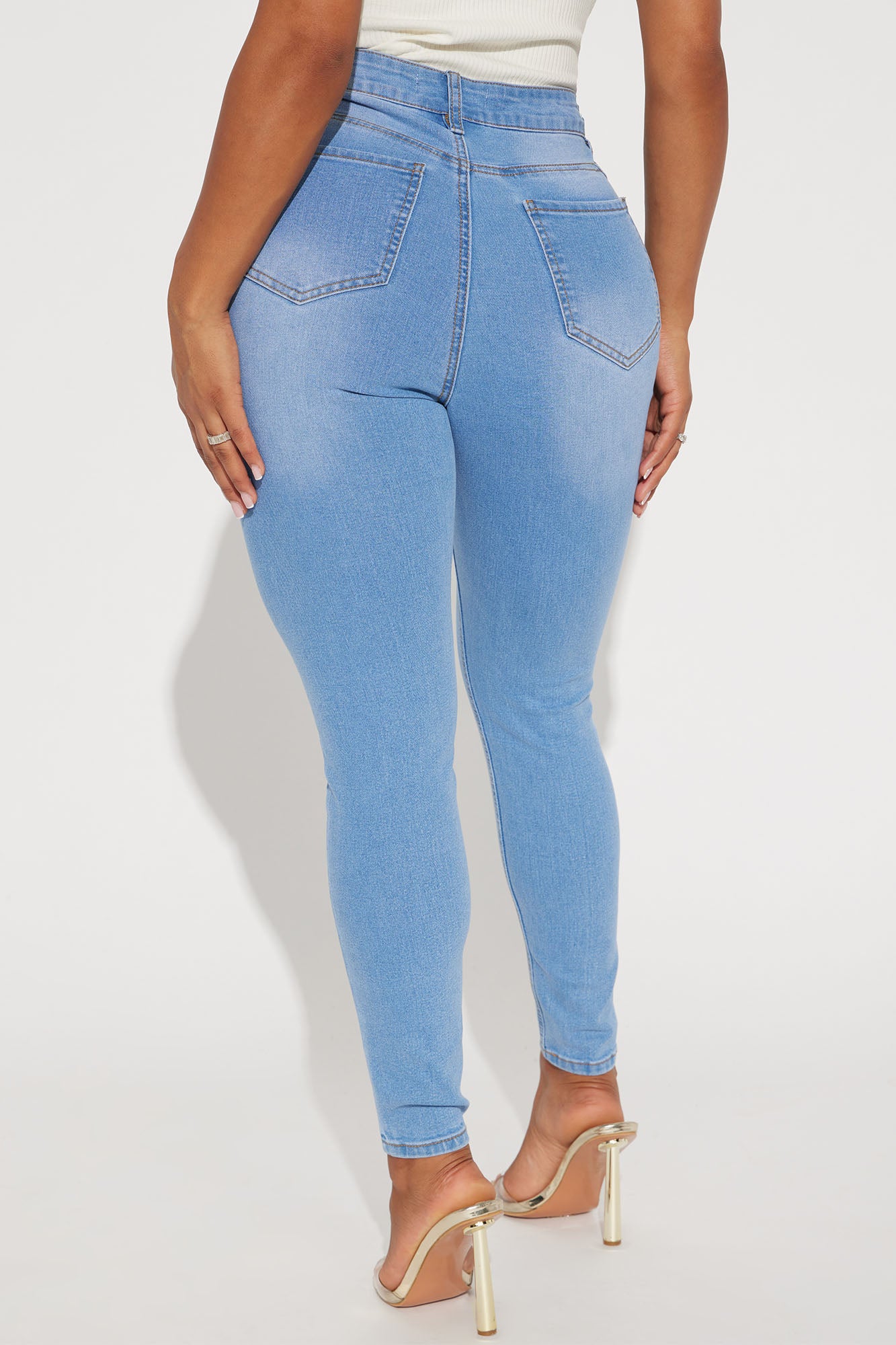Vibe Check Curvy Stretch Skinny Jeans - Light Wash - Image 3