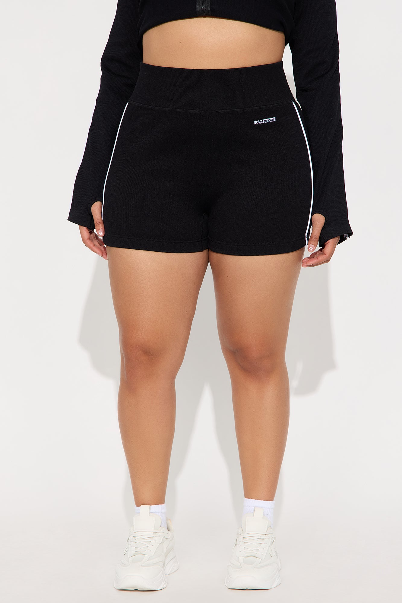 Court Cutie Effortless Seamless Active Hot Short - Black - Image 6