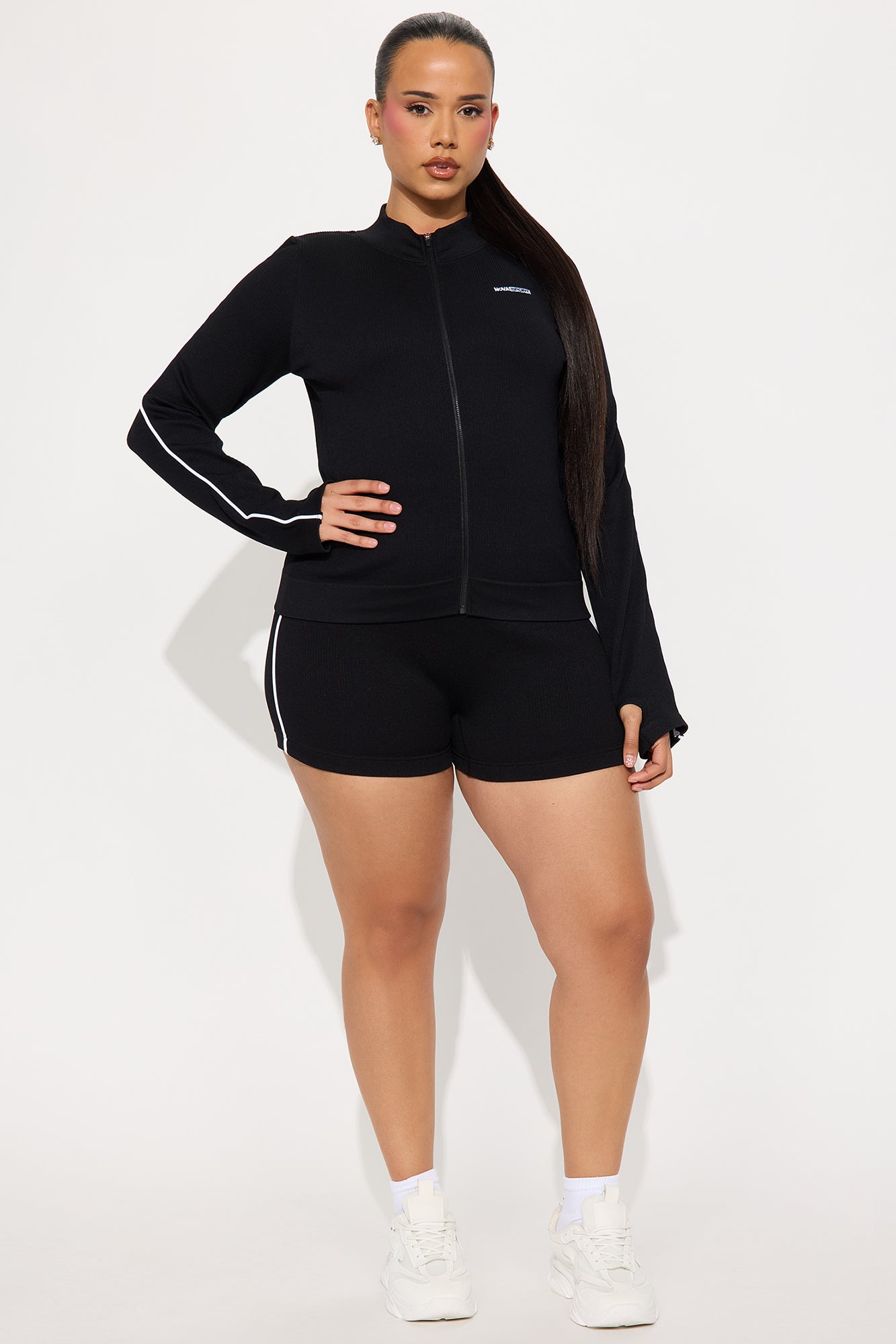 Court Cutie Effortless Seamless Active Hot Short - Black - Image 5
