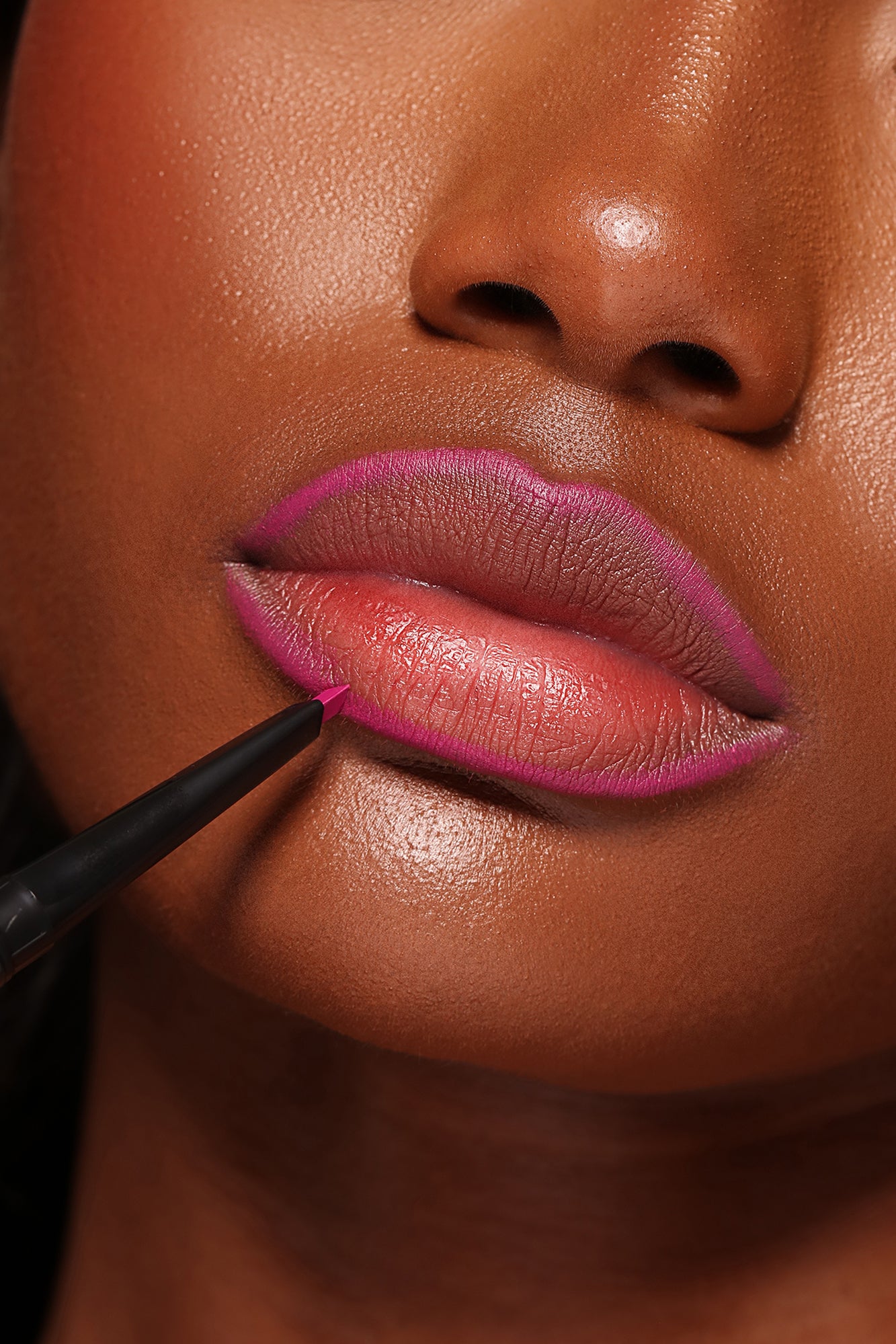 NOVABEAUTY 2 in 1 Snatched Lip Liner - Magenta 01 - Image 3