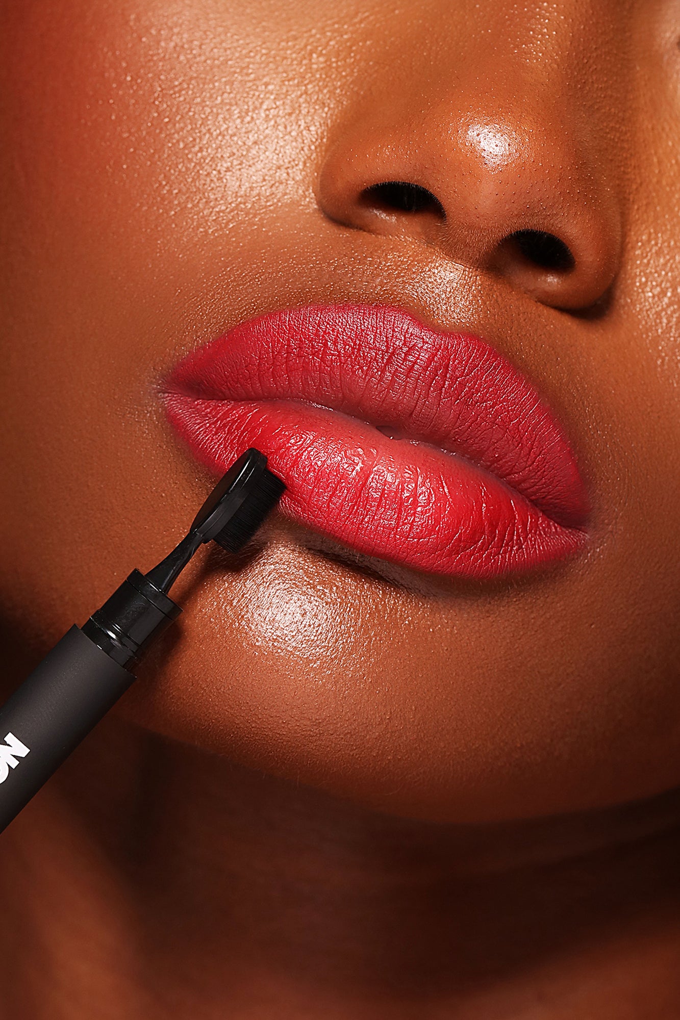 NOVABEAUTY 2 in 1 Snatched Lip Liner - Red 01 - Image 3