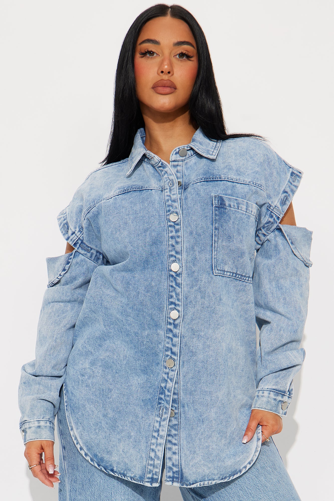 Feeling Grunge Denim Shacket - Light Wash - Image 3