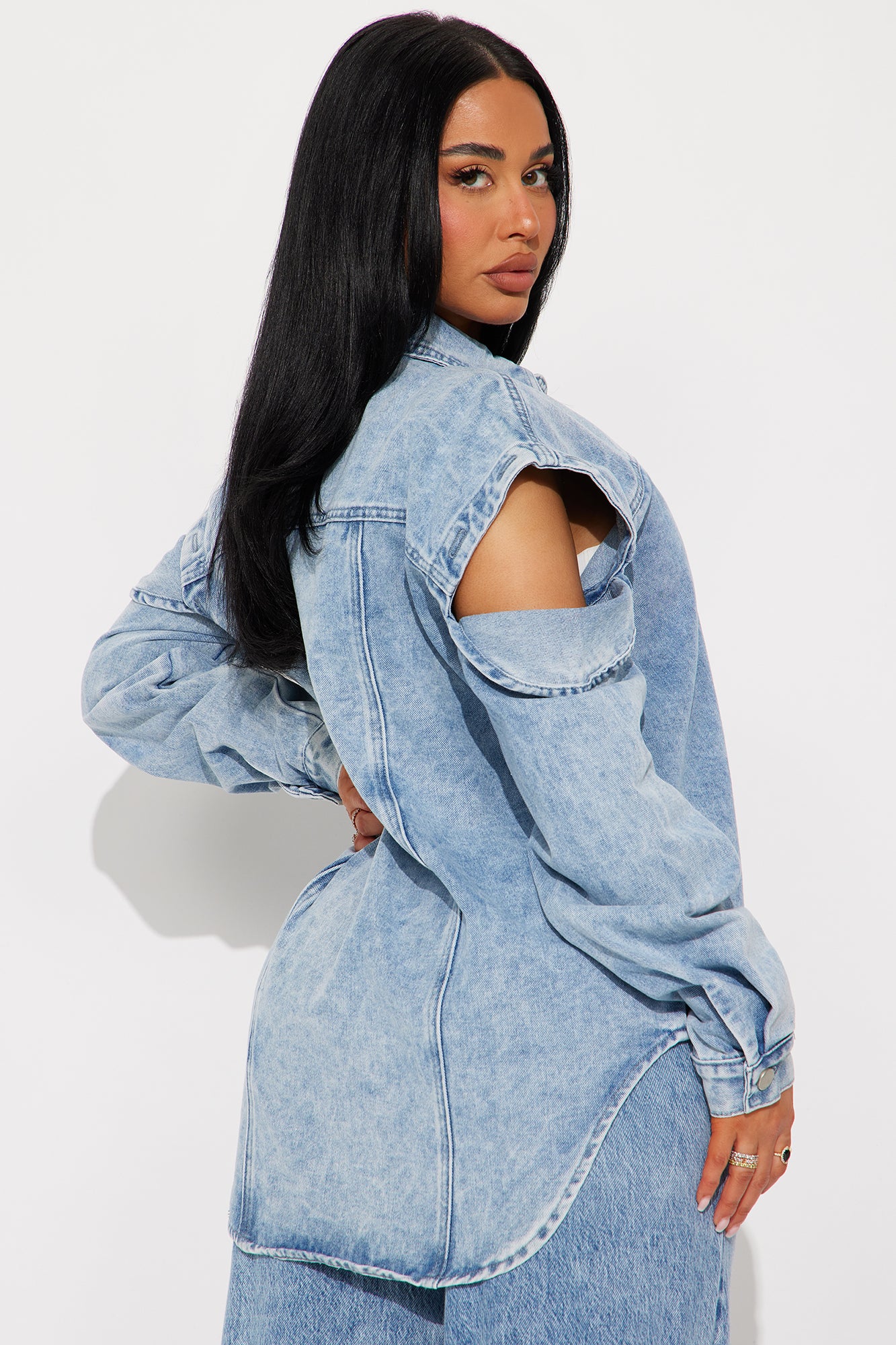 Feeling Grunge Denim Shacket - Light Wash - Image 4