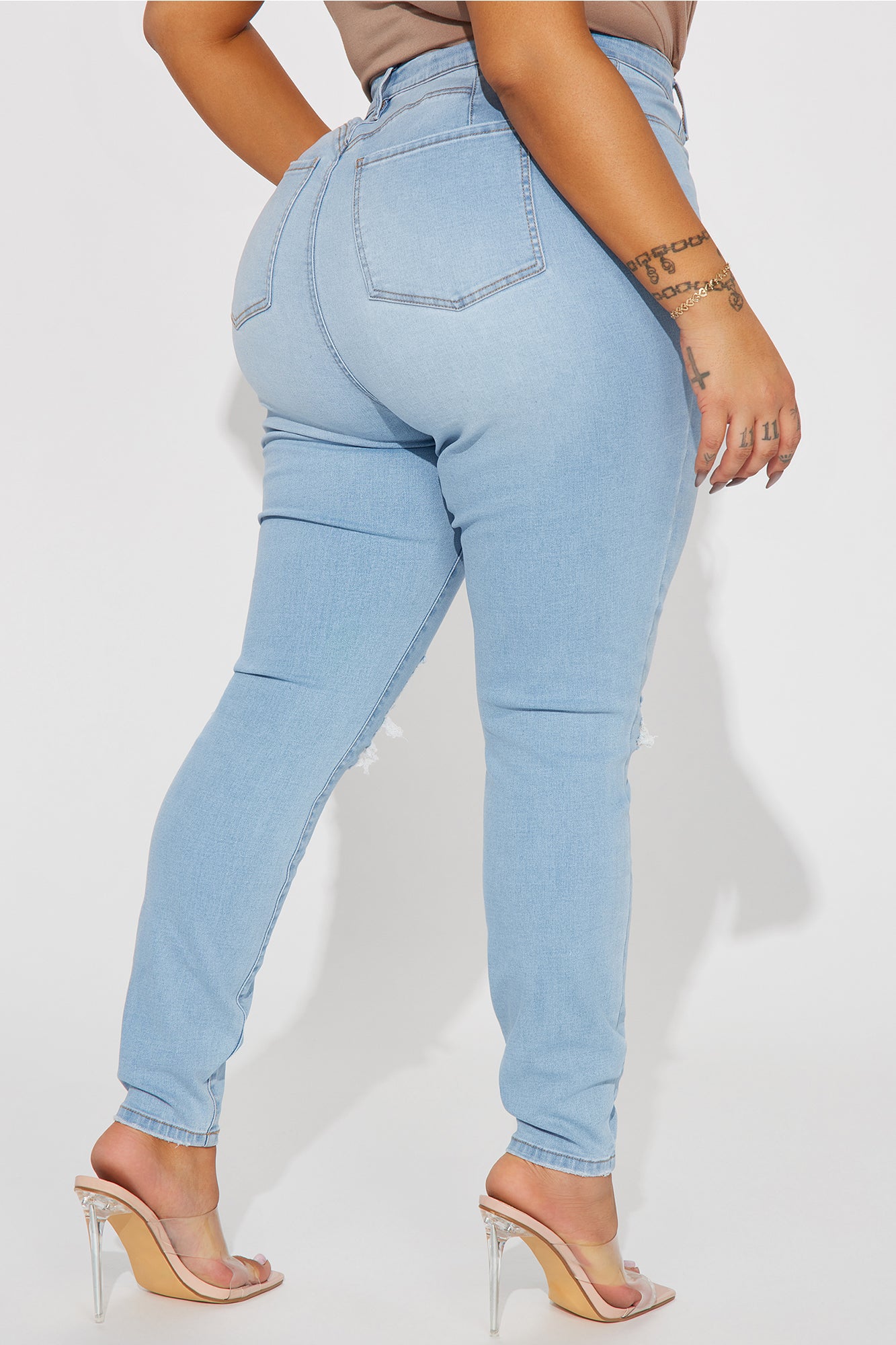 Booty Lifter Curvy Stretch Skinny Jean - Light Wash - Image 6