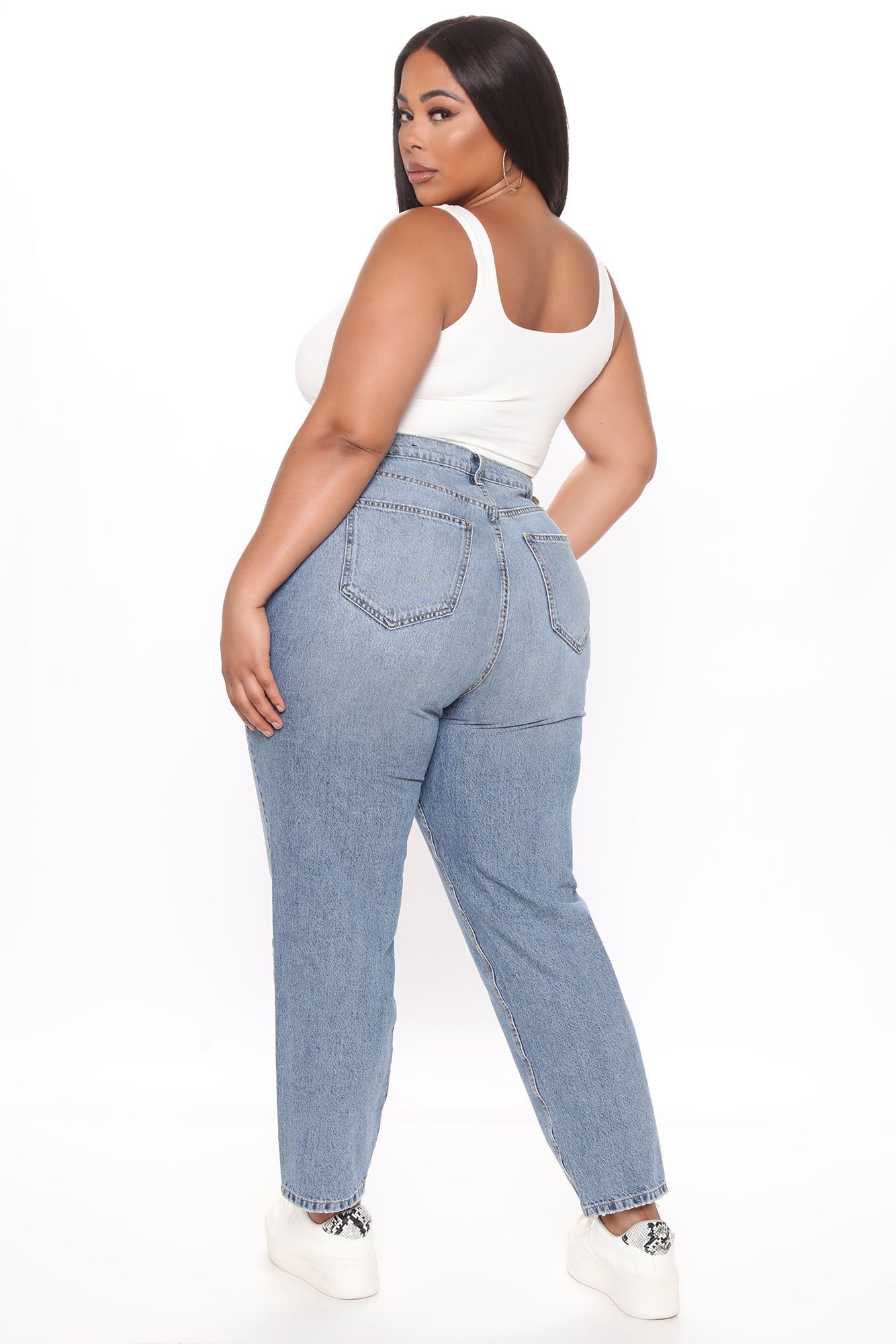 Very Special High Rise Mom Jeans - Medium Wash - Image 12