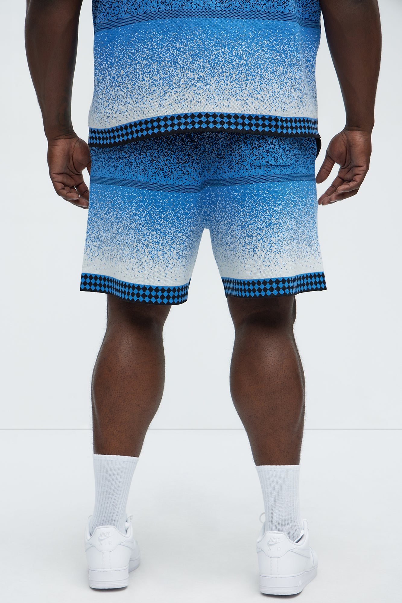 Day To Night Gradient Relaxed Knitted Shorts - Multi Color - Image 9