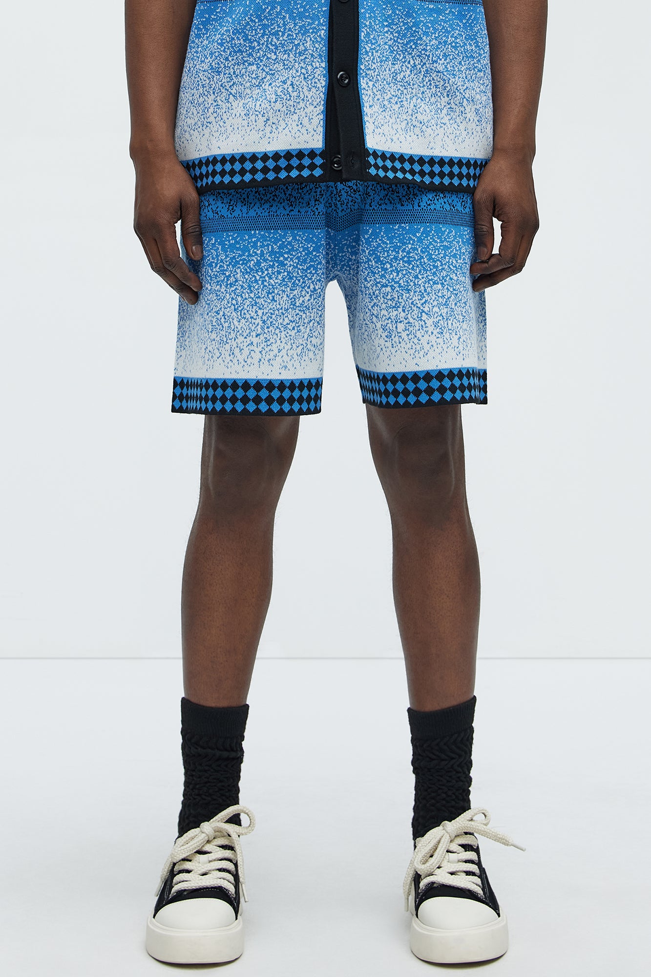 Day To Night Gradient Relaxed Knitted Shorts - Multi Color - Image 3
