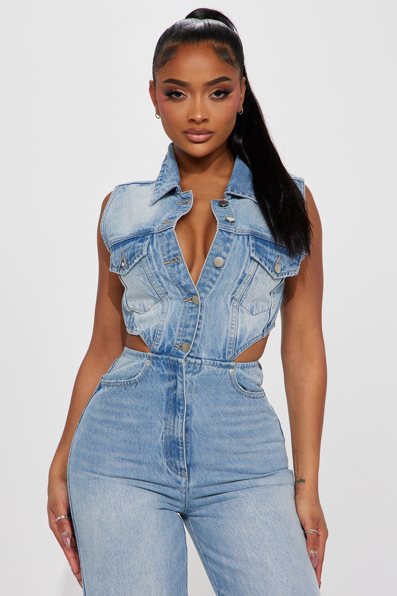 Baylin Denim Jumpsuit - Light Wash - Image 7