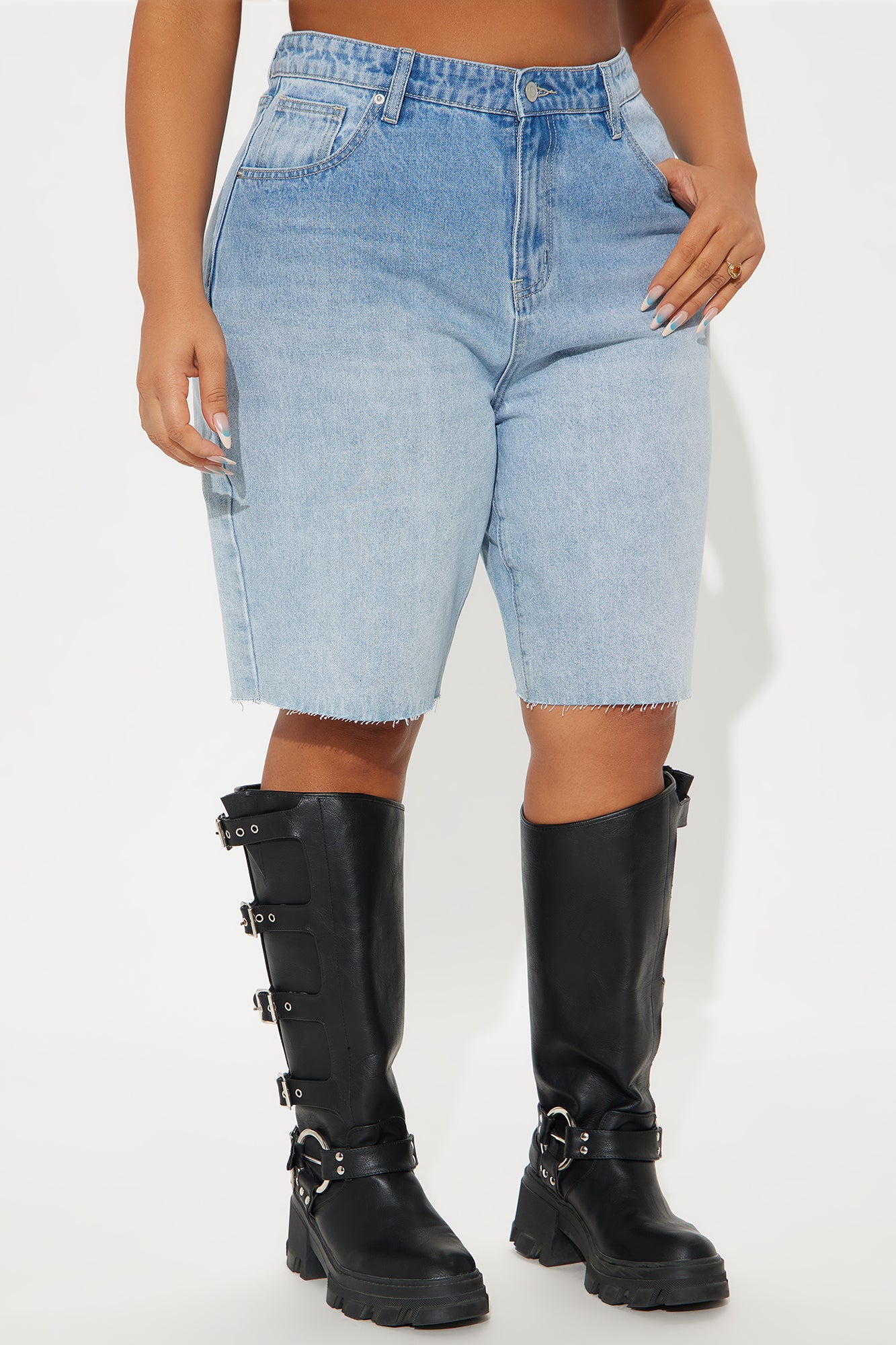 Coastal Classic Bermuda Denim Shorts - Light Wash - Image 5