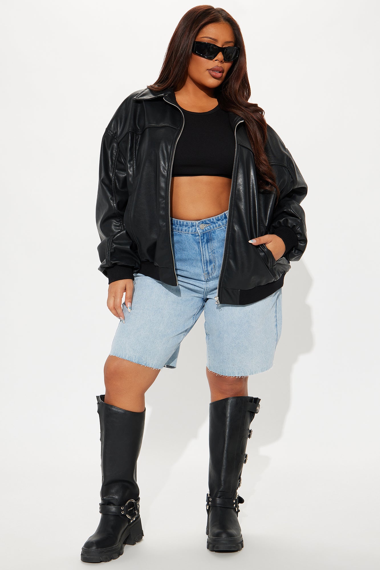 Coastal Classic Bermuda Denim Shorts - Light Wash - Image 4