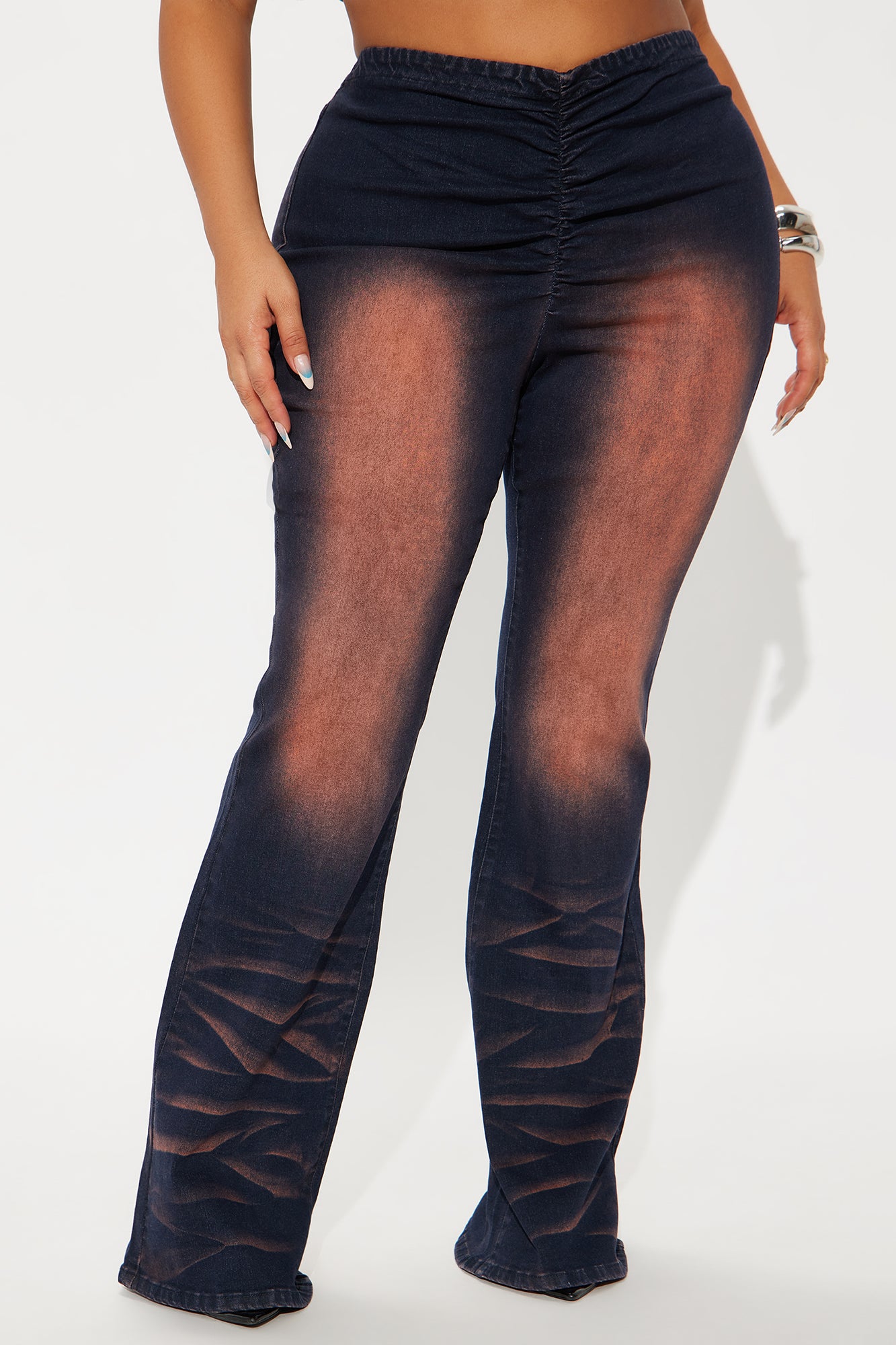 Level Up Mid Rise V Waistband Flare Jeans - Black Wash - Image 4