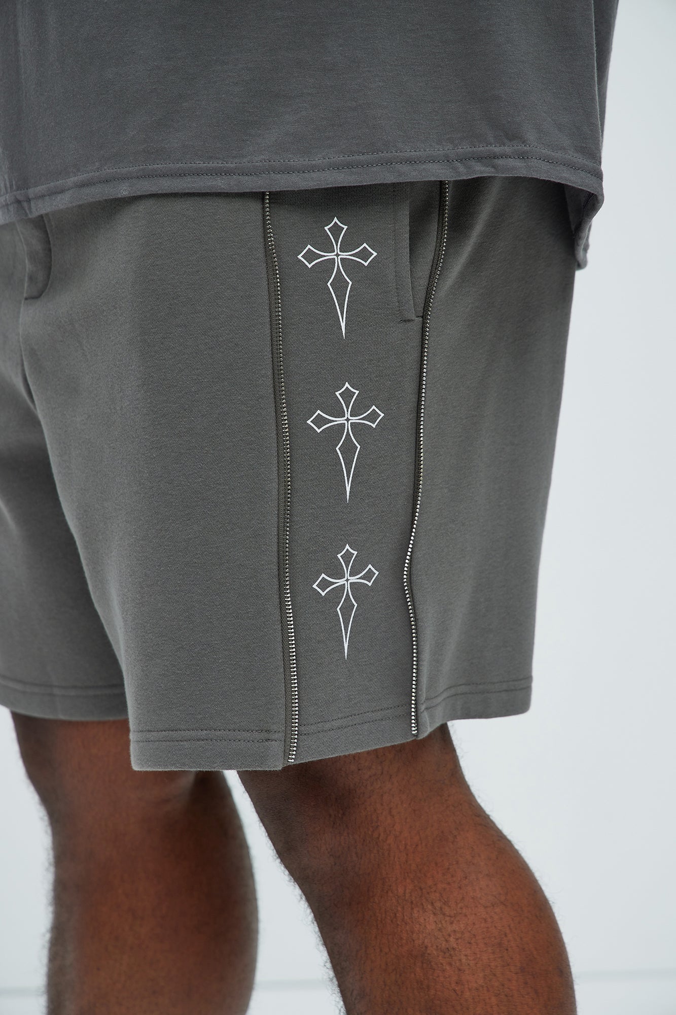 Tyson Cross Relaxed Shorts - Charcoal - Image 7