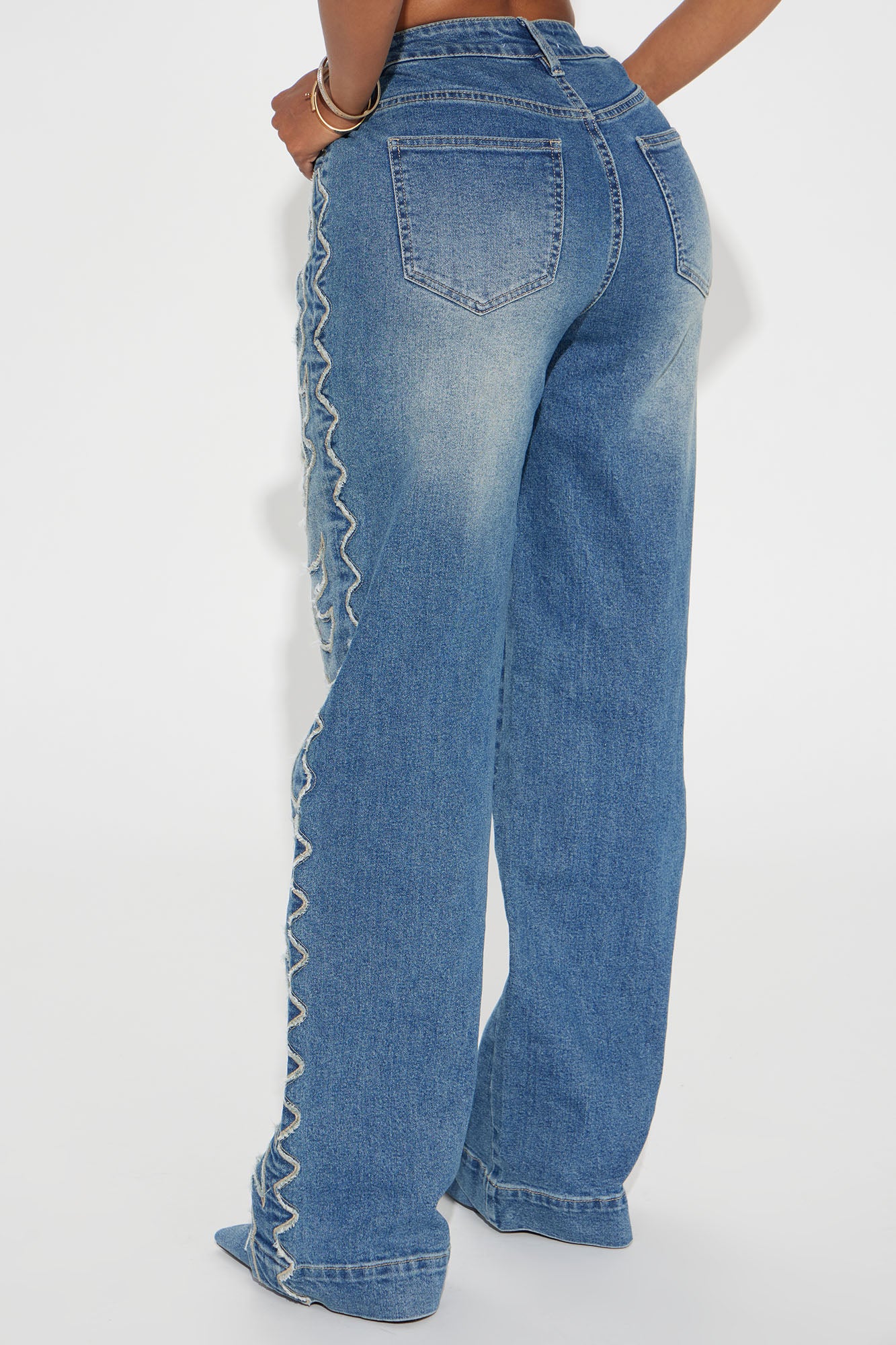 Della Stretch Straight Leg Jeans - Medium Wash - Image 3