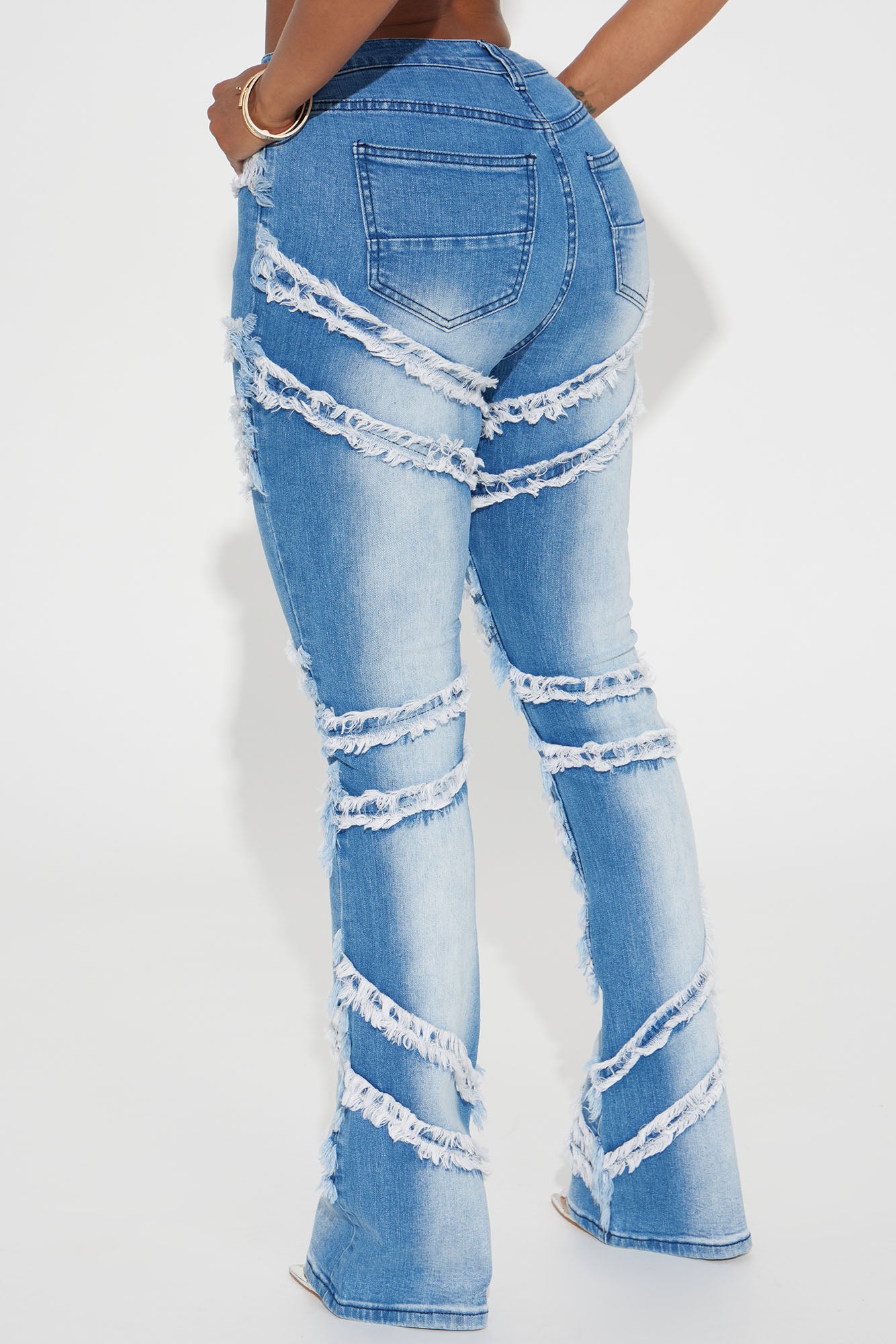 Making A Point Stretch Fray Flare Jeans - Medium Wash - Image 3