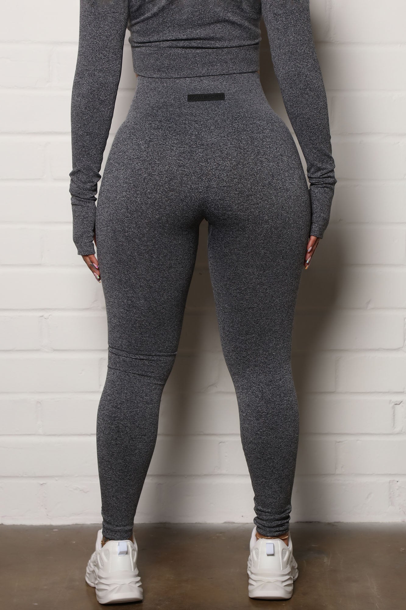 Vital Goddess Active Legging in Infinity Seamless - Black - Image 3
