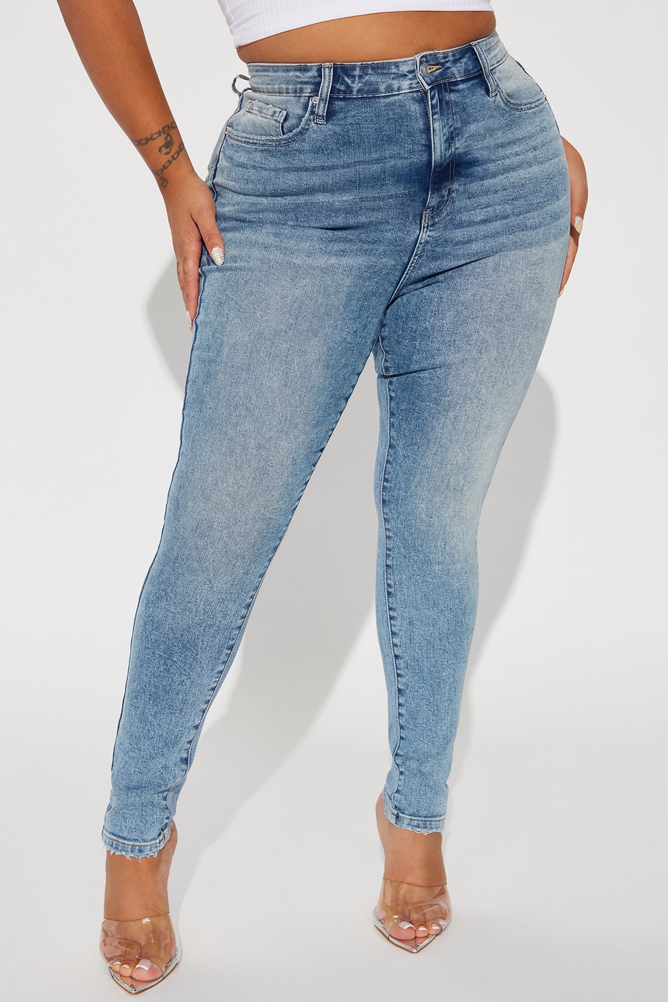 Contour Beauty Sculpting Stretch Skinny Jeans - Light Wash - Image 6