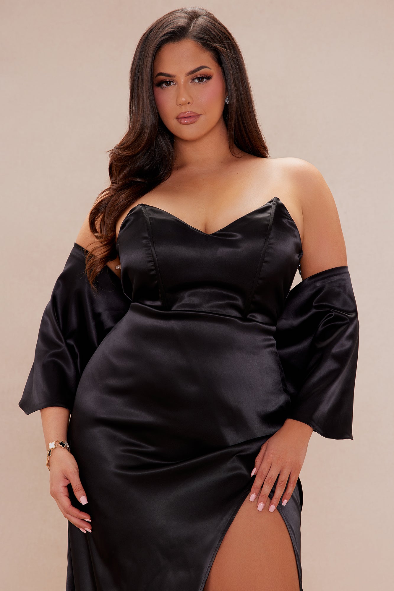 The Main Attraction Satin Gown Set - Black - Image 7