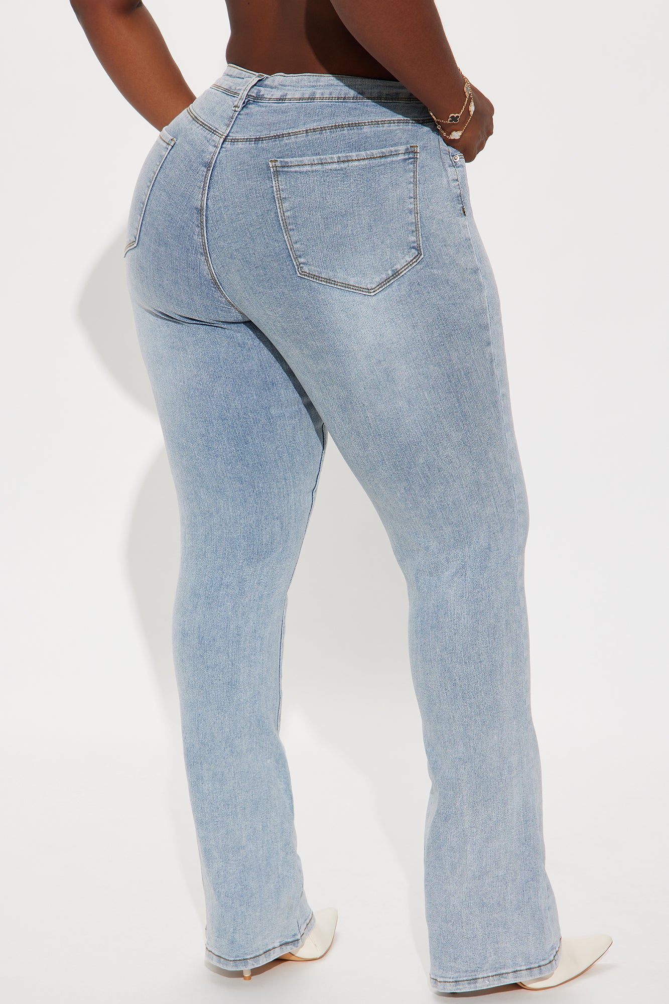 Getting The Boot Mid Rise Jeans - Light Wash - Image 6