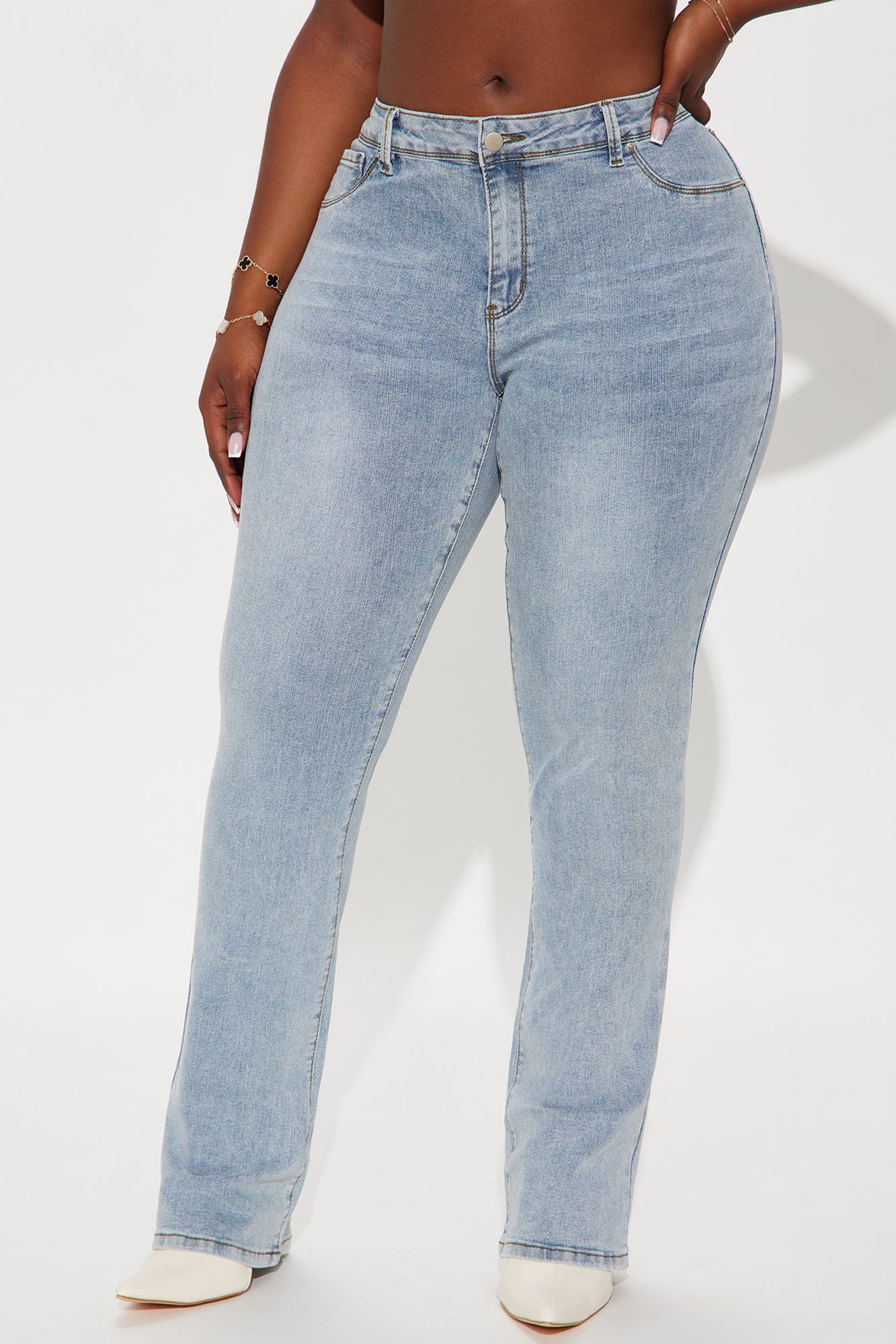 Getting The Boot Mid Rise Jeans - Light Wash - Image 5