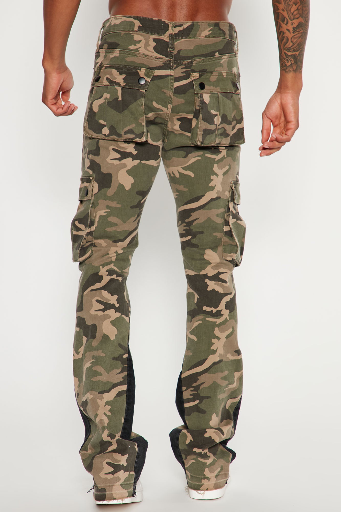 Contrast Skinny Stacked Flared Cargo Pants - Camouflage - Image 5