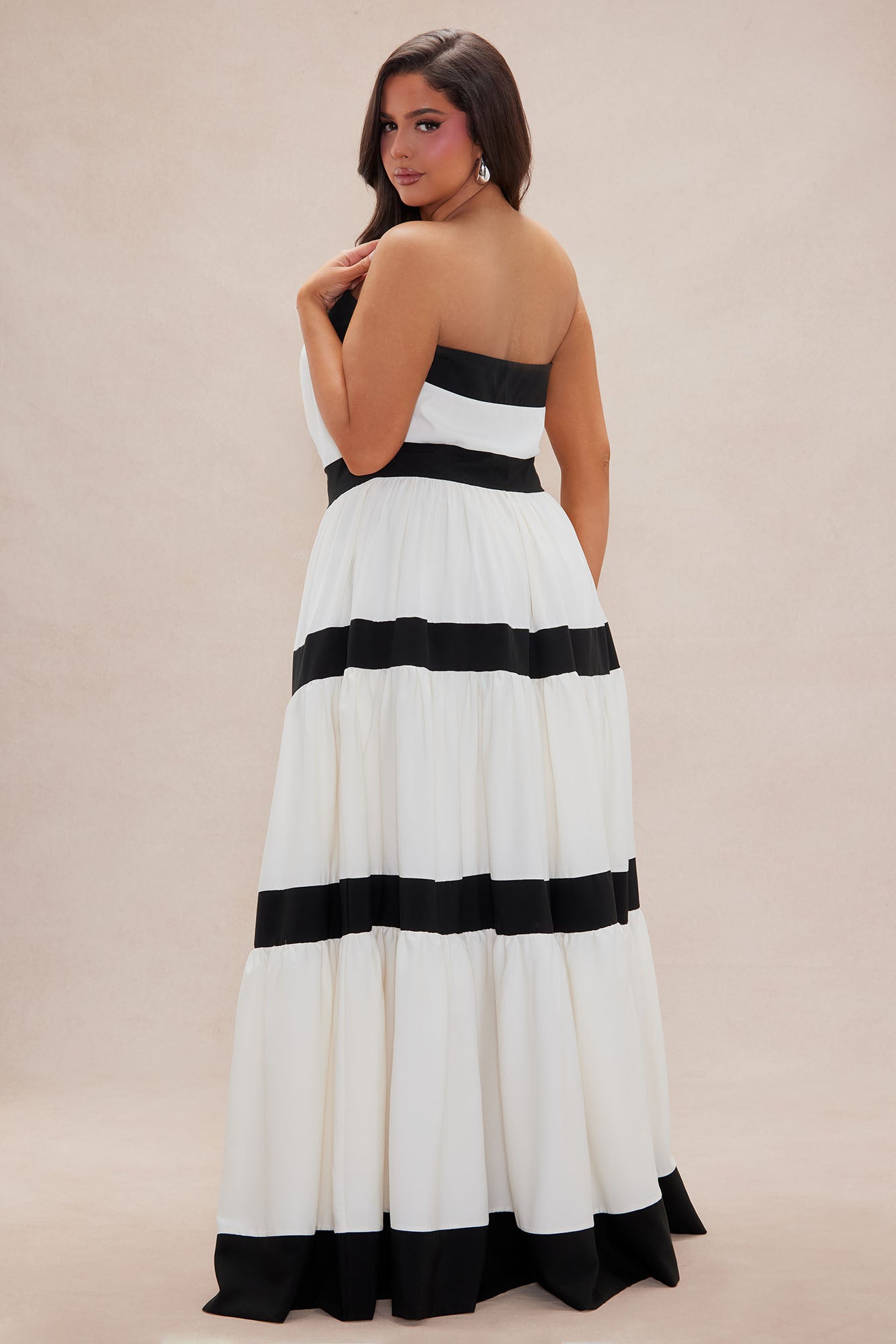 Santana Maxi Dress - White/Black - Image 9