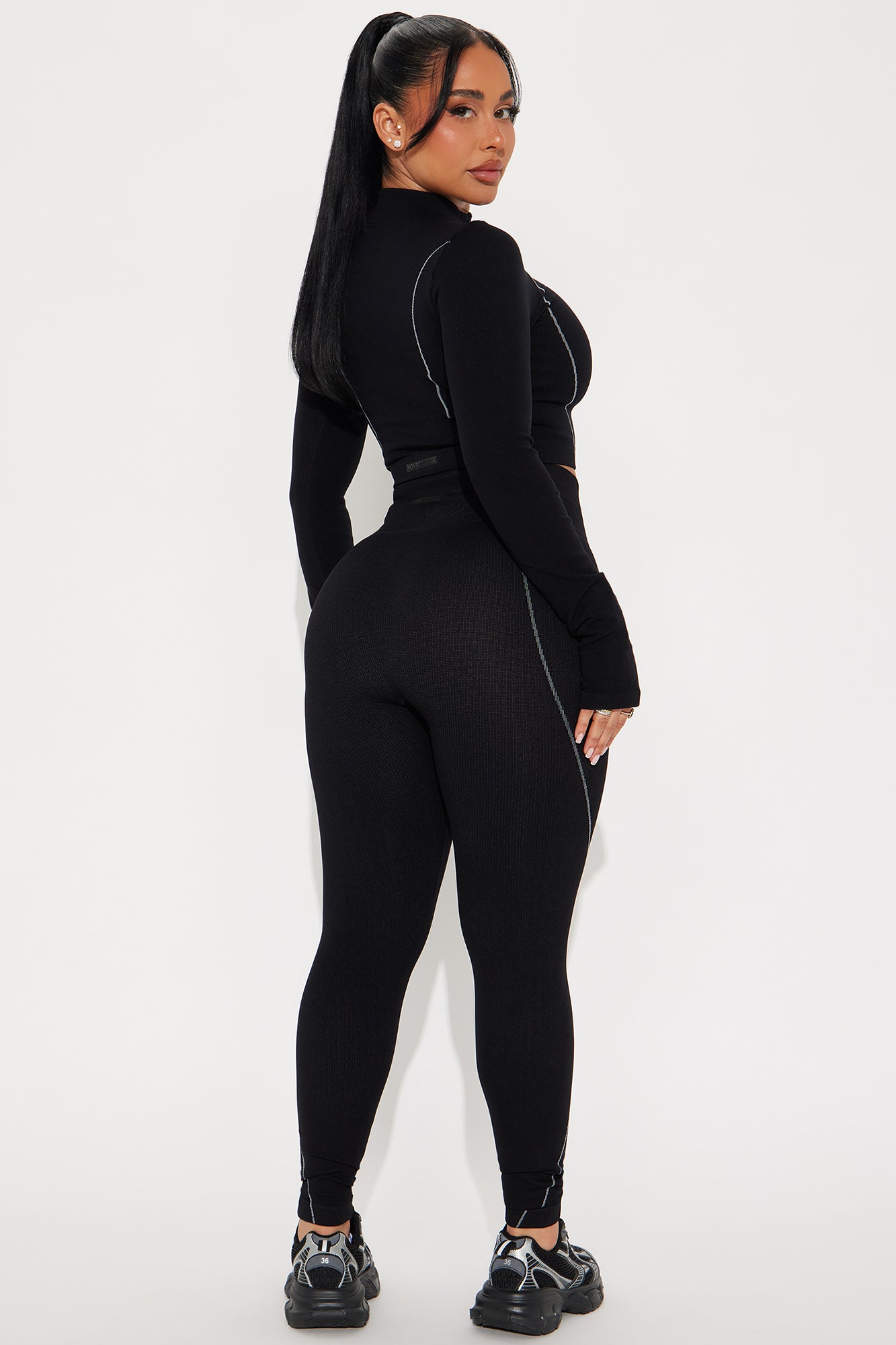 Clean Lines Active Set - Black - Image 3
