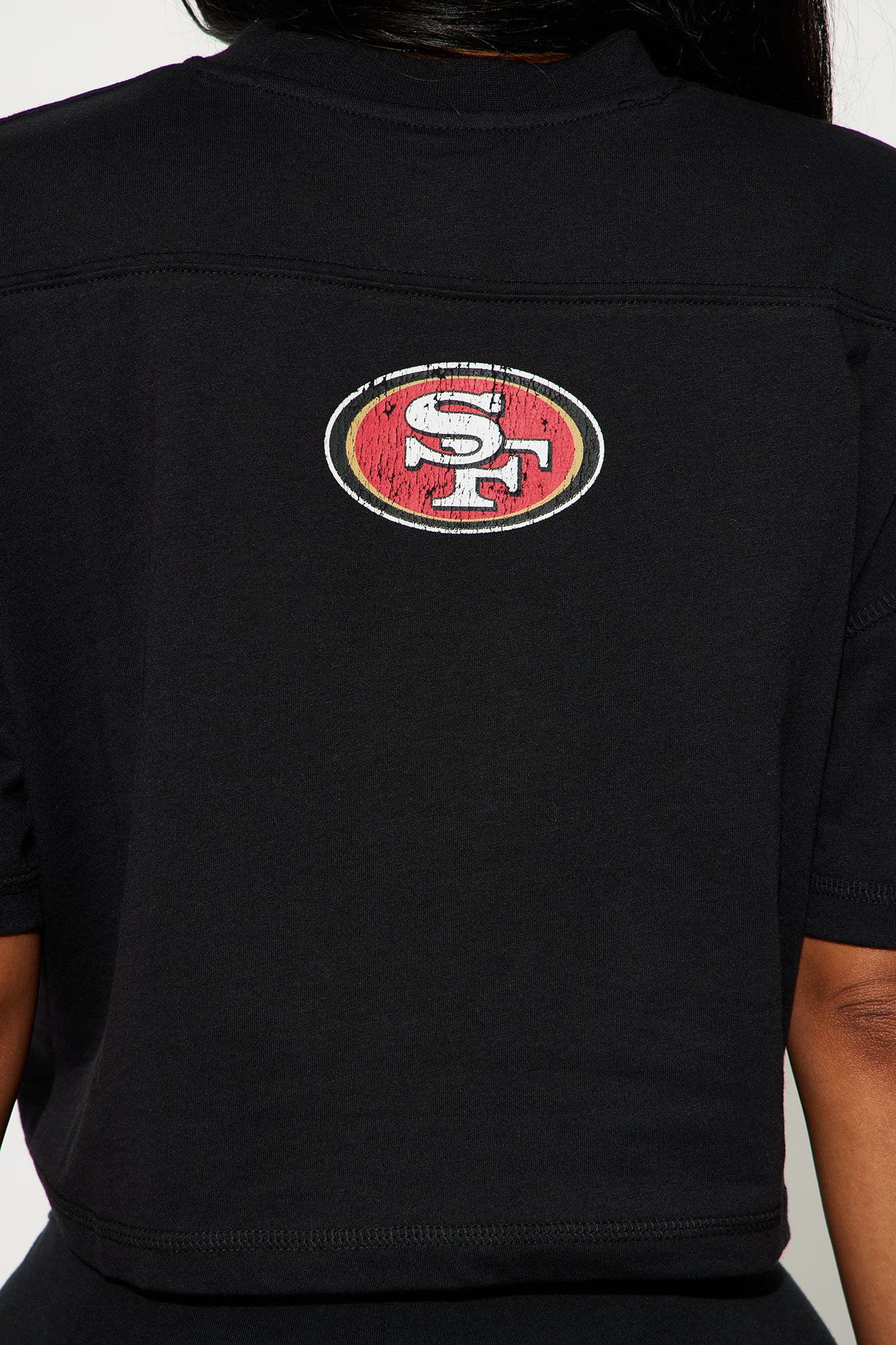 49ers Game Plan Cropped Tee - Black - Image 5