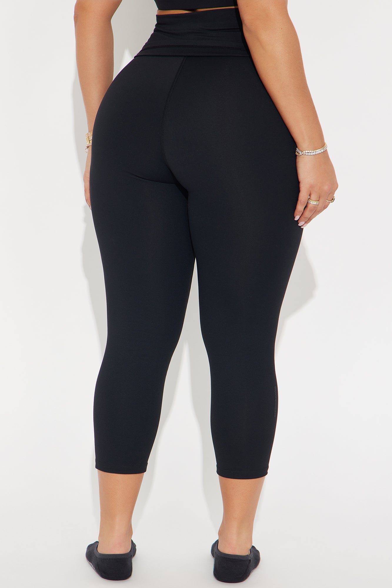Roll Up Super Soft Active Capri Legging - Black - Image 3