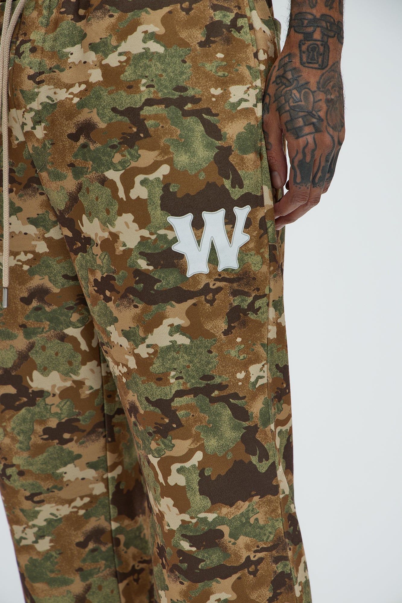 Wolves Straight Camo Sweatpants - Camouflage - Image 4