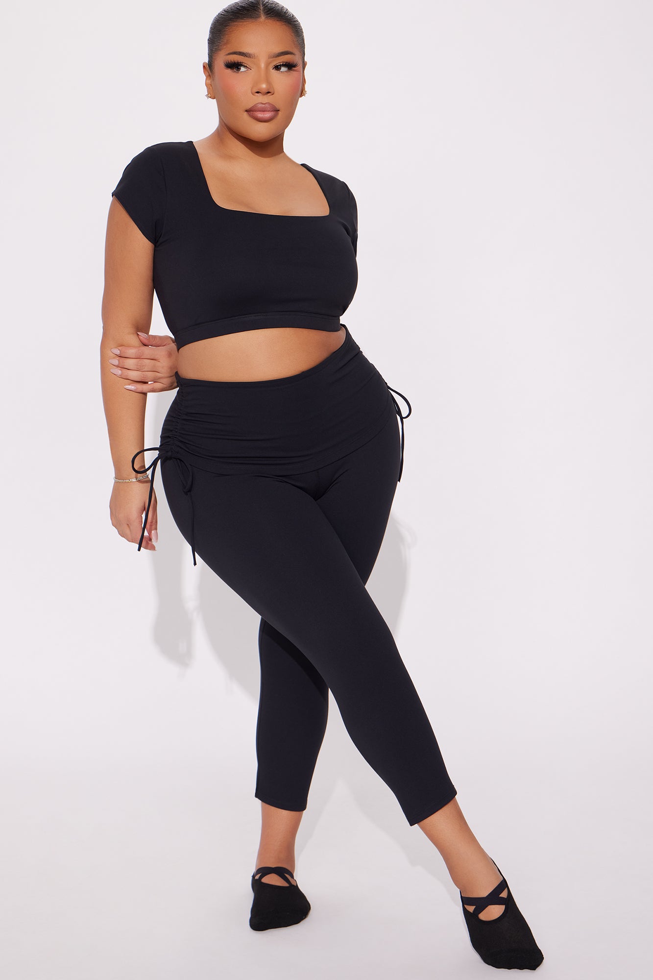Roll Up Super Soft Active Capri Legging - Black - Image 4