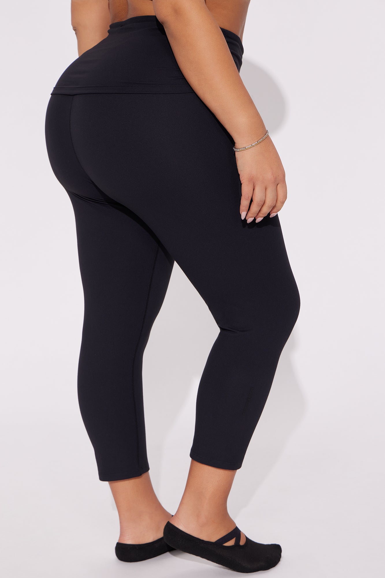 Roll Up Super Soft Active Capri Legging - Black - Image 7