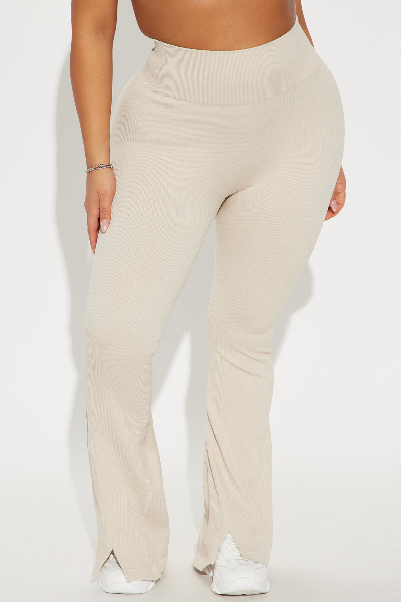 Reach Up Effortless Seamless Active Legging - Light Taupe - Image 6